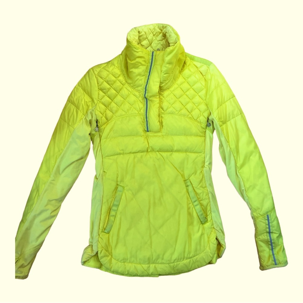 Lululemon Athletica what the fluff half zip Pullover in Carity yellow. Size 6.